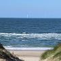 Terwijl ik de vuurtoren opging, maakte Wim een strandwandeling. 