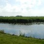 Het fietspad loopt grotendeels naast de dijk, maar ook dat is mooi.